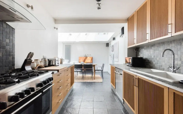 The Saint Giles Haunt - Bright & Central 3bdr Georgian Townhouse