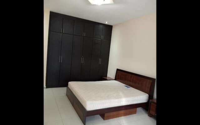 3 Bedrooms Exclusive Apartment in Kaludu