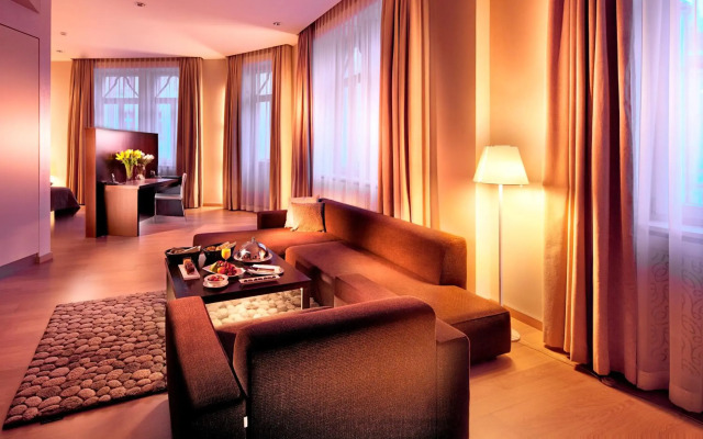 Roset Hotel & Residence