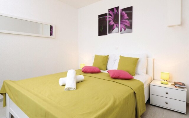 Awesome Home in Rogoznica With Wifi and 2 Bedrooms