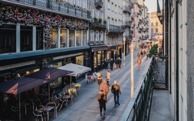 Boutique Rentals Flores Exclusive Charm