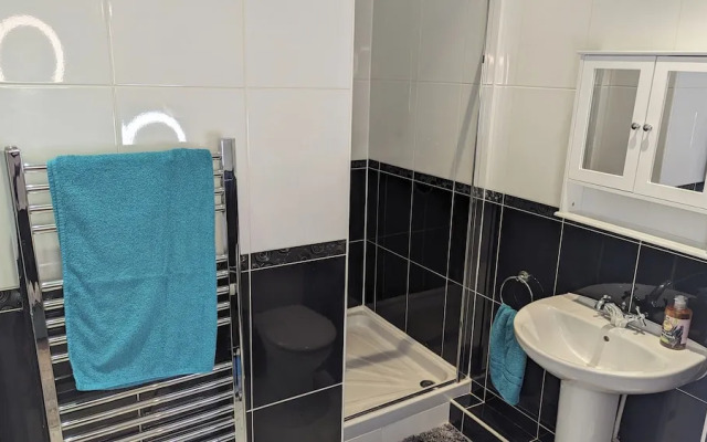 Stylish Studio, Central Bexhill, Home Comforts