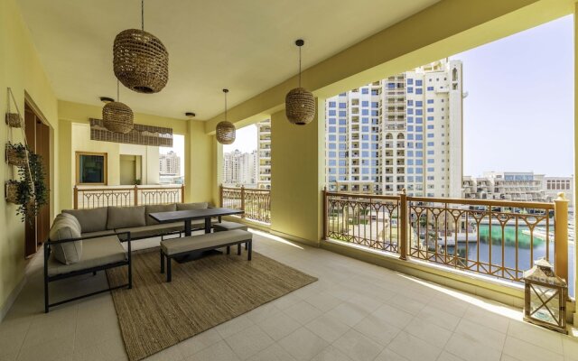 Maison Privee - Exclusive Apt with Seafront Views over Palm Jumeirah