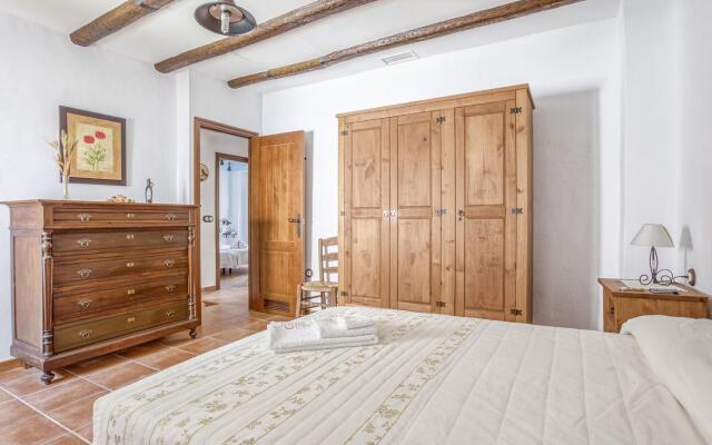 Comfy Holiday Home in Carcabuey With Patio