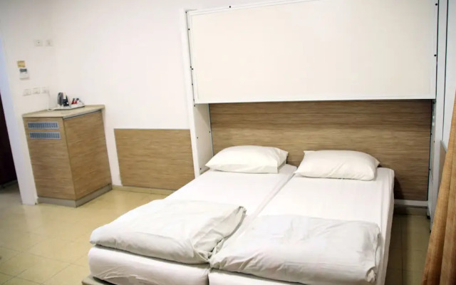 HI Masada Hostel