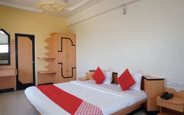 OYO 24487 Hotel Raj Regency