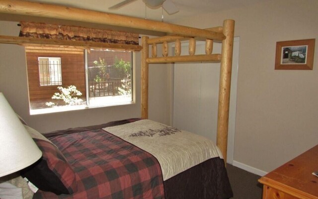 100 Cedar Hideaway Home