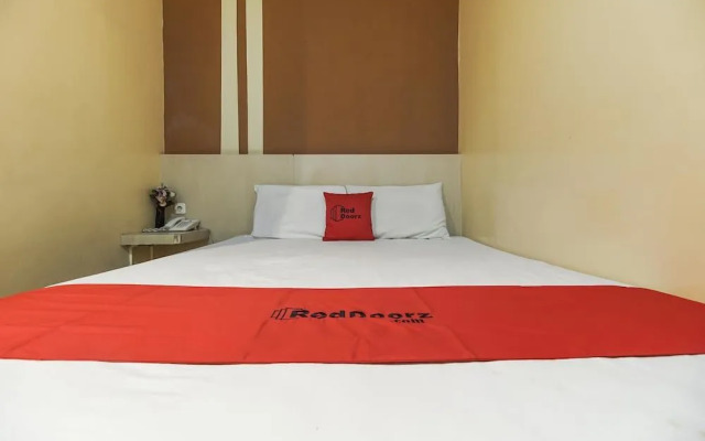 RedDoorz @ Jalan Hertasning