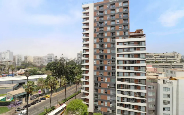 Fabulous 2BR With Balcony in Barranco