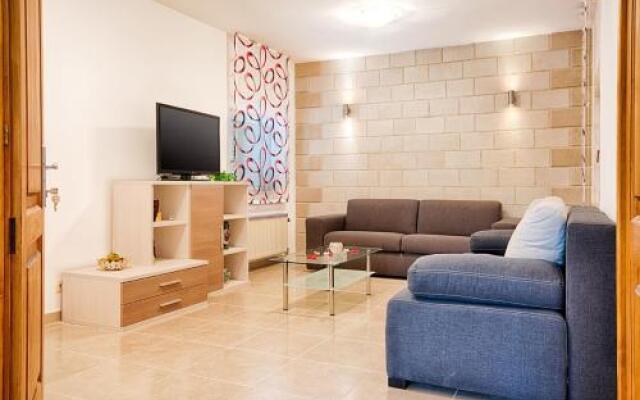 Holiday Home Villa Frančeska