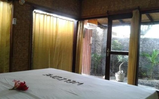 Askat Menjangan Guest House
