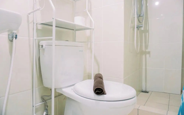 Scenic And Homey 2Br Apartment M-Town Residence Near Mall
