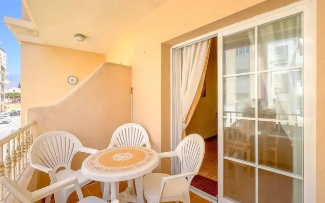 Cd-1941 Two Bedroom Apartment With Patio