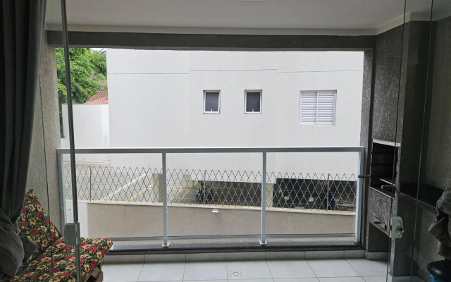 Ubatuba - Apartamento com Churrasqueira e Piscina