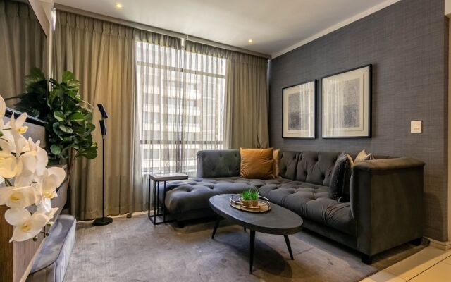 Sandton Smart Apartment Thirteen
