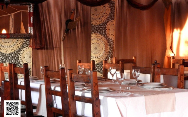 Room in Guest Room - Luxury Desert Camp in Merzouga