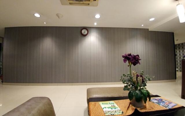 Big Studio at Cosmo Terrace Apartment Thamrin City By Travelio