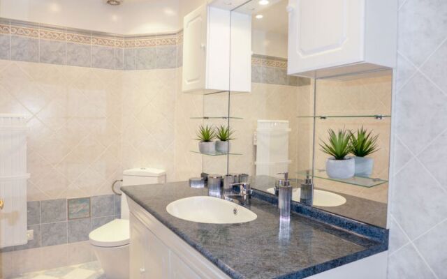 Holiday Home Villa Les Toscanes
