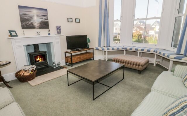 Ground Floor Flat At Wylfa, Rhosneigr