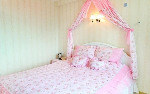 Xiamen Bloom Pinellia Holiday Home