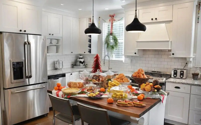 Rehoboth Guest House - Adults only