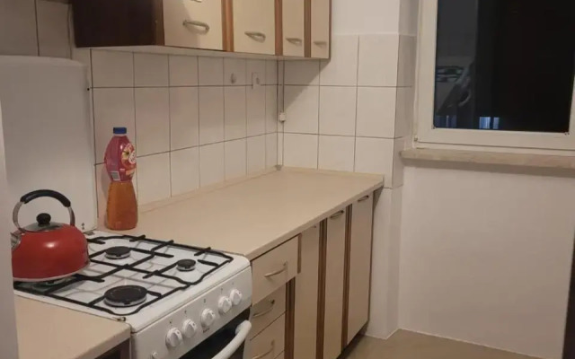 1 pokoj z 2 , kuchnia , lazienka