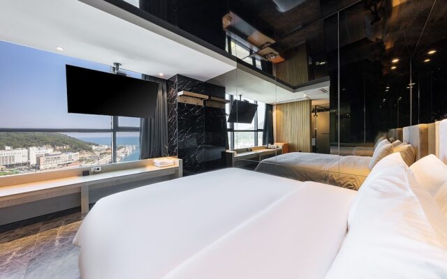 Hotel The Club Yeonhwari