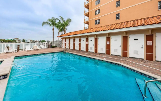 Waterfront Breeze Condo Condo