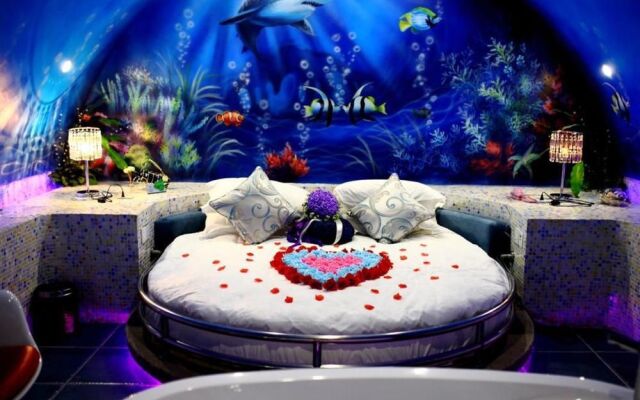 Wuhan U and I Theme Hotel