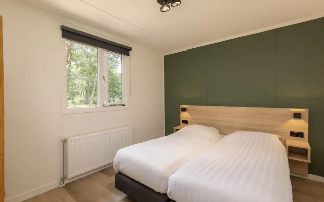 Bungalow in Park De Peel - Car-free Retreat