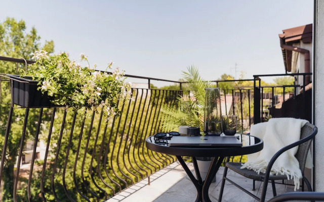 Riverside Nest - LoftAffair