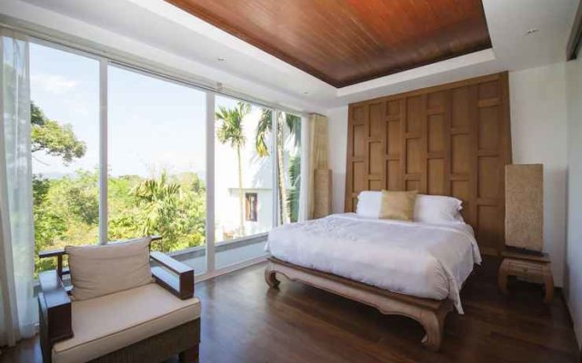 4-BR Seaview Villa with Large Pool at Surin Beach