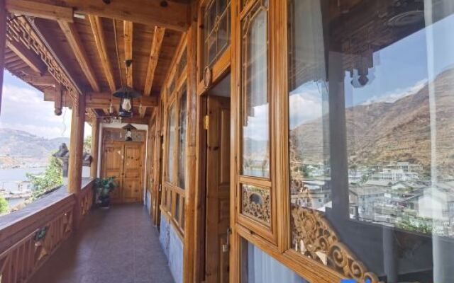 Yilv Yangguang Hotel