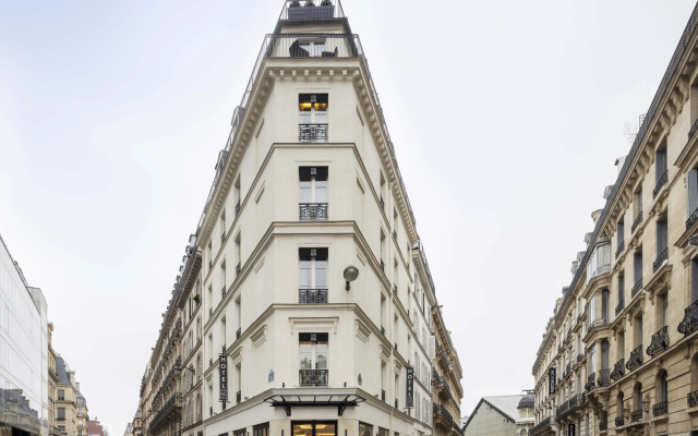 Le 12 Hotel