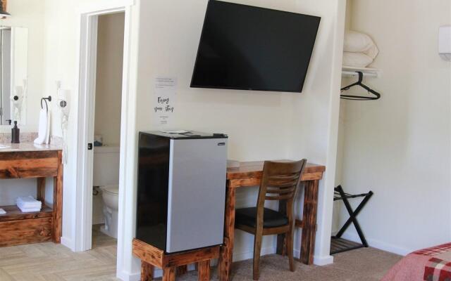 Hurricane Hideaway Lodging