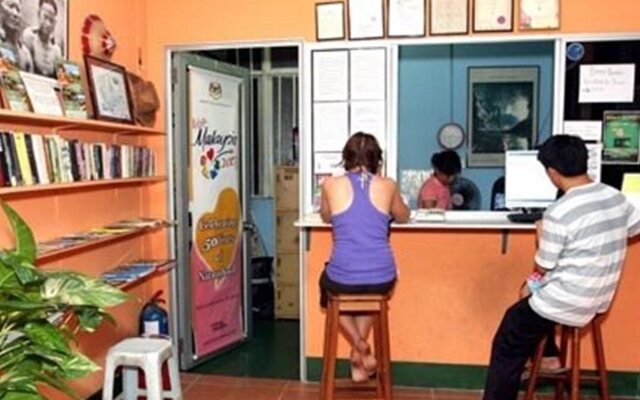 B&B Inn - Hostel