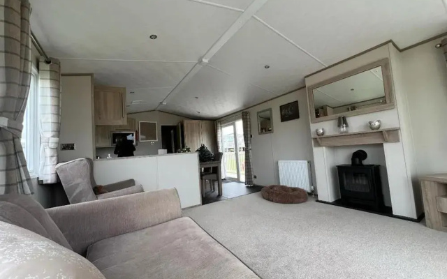 Holiday Cabin Sleeps 5, Pets, Edinburgh Festival
