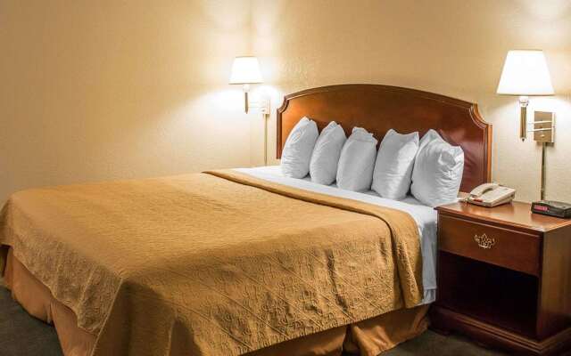 Quality Inn & Suites Bellville - Mansfield