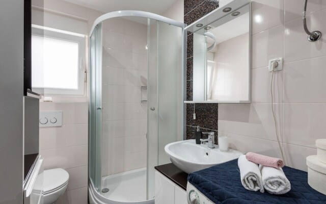 Modern Apartment in Zadar with Terrace