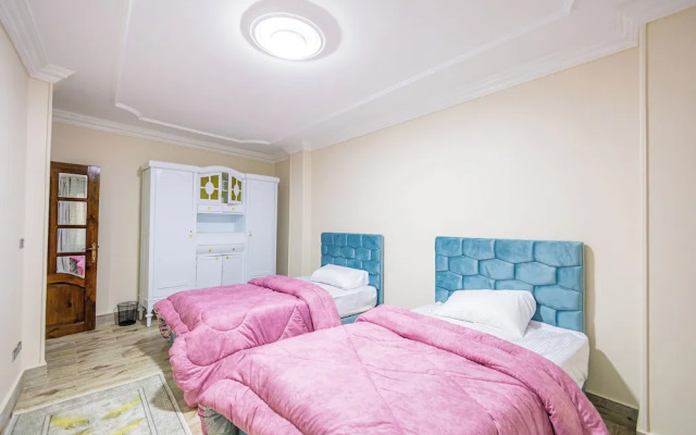 Queen of Pyramids Hotel