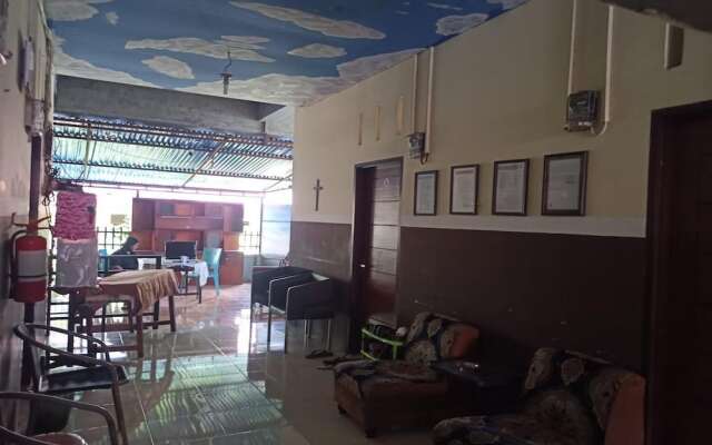 OYO 93650 Pondok Baruga 777 Near Sarewo Musik Studio Kendari