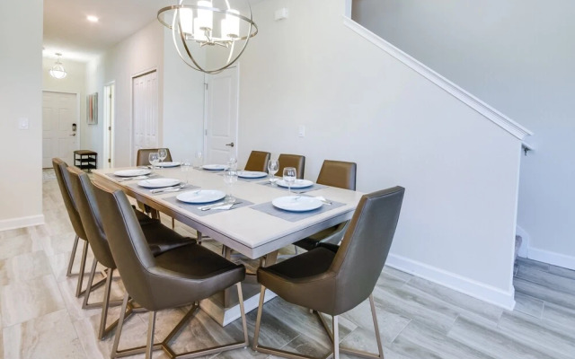 Romeo Circle Villa Storey Lake 1