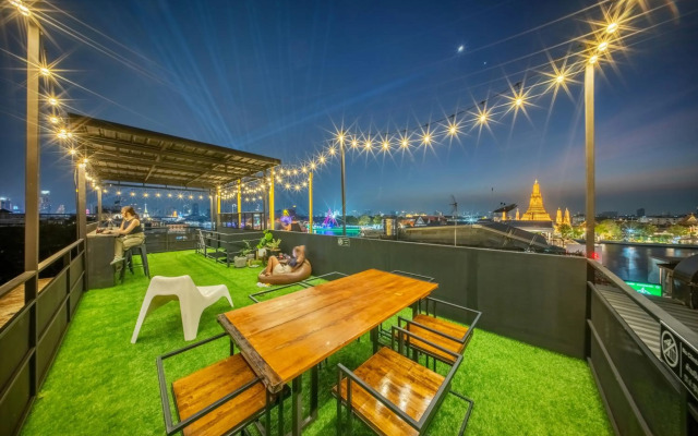 Pho Hostel