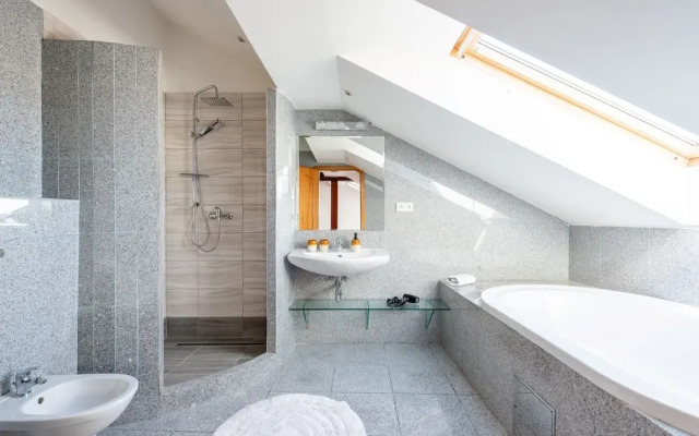 Stylish apartment with terrace in center Prague