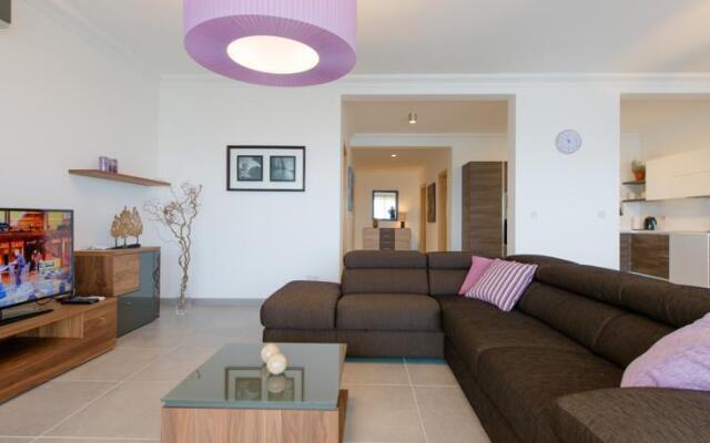 Seafront Apartment Sliema