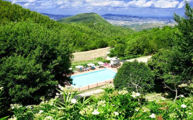 Villa Mariannasleeps 25spoleto 7 Milesrome 1 Hr