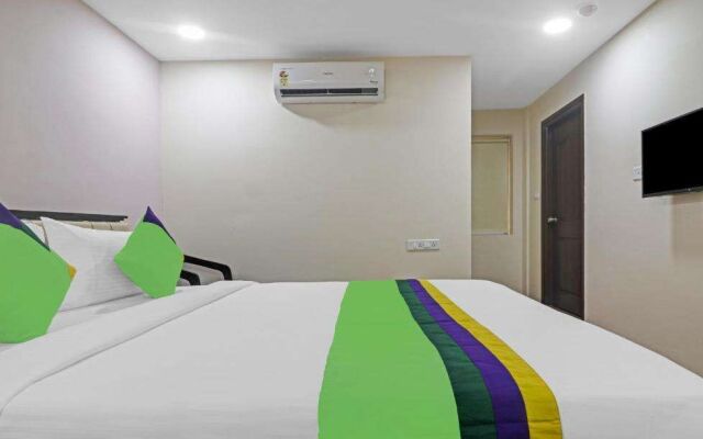 Treebo Trend Purple Square Hotel