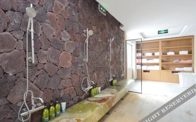Nanjing Tangjia Yupin Hot Spring Hotel
