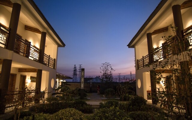 Seclusion Scenery of Tangquan Hotspring
