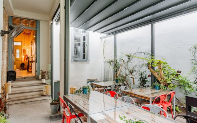 TasEv Boutique Hotel